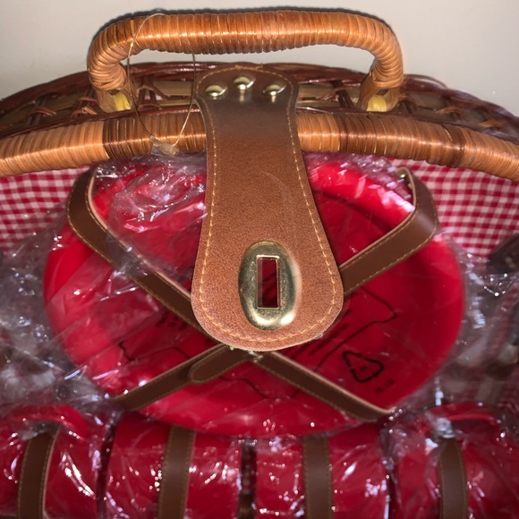 Wicker picnic basket - Picture 6 of 9